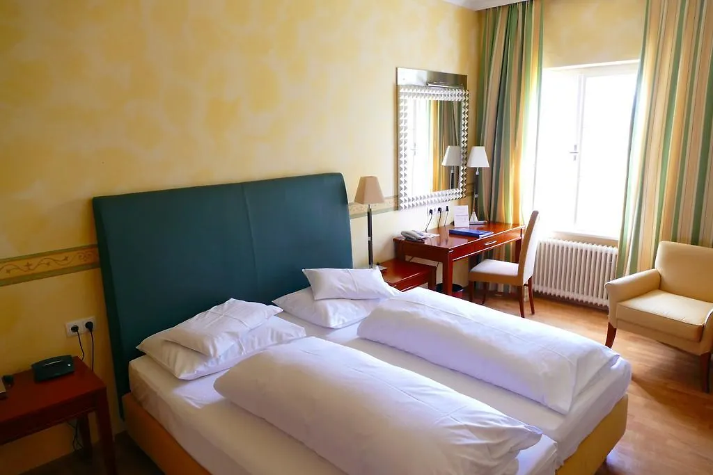 Hotel Pfeifer Zum Kirchenwirt Graz 4*,